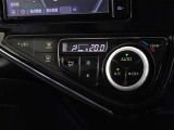 車内を快適に、オートエアコンを装備しています。