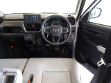 視界良好、操作しやすい運転席です。