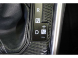 MTモード(シーケンシャルシフト)を装備しています。CVT車でありながら、マニュアル感覚のシフトチェンジが可能です。ドライバーの変速操作に応えたアクティブな走りが楽しめます。
