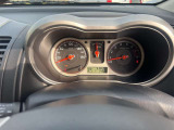 整備スタッフは国家資格を持つプロの整備士です。車検の受入/中間/完成検査と保安基準発行のすべても自社で行います。