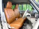 運転席シート廻りは使用感も少なく、良好な状態となっています。丁寧に使われていたことがよくわかりますね。