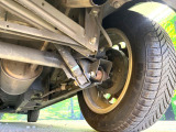 お車を安心してお乗りいただく為には、足回りの定期点検が欠かせません。サービスサポート(有償保証)では無料点検もご提供しており、安心のカーライフをお過ごしいただけるサポート体制が整っています。