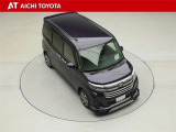 両側パワースライドドア付きだから、狭い駐車スペースなどでの乗り降りラクラク♪小さなお子さまのいるご家庭には嬉しい装備です。