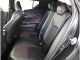 ゆとりある広々とした車内空間は、ドライブを始め買い物やレジャーなど、幅広く活躍します。一人でもみんなとでもお出かけを楽しみましょう!
