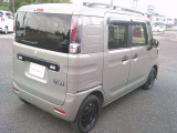 納車前に当社整備工場にてディーラー整備士が、12ヶ月点検又は車検整備を実施。安心してお乗り頂けます。