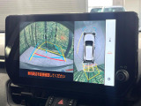 【パノラミックビューモニター】専用のカメラにより、上から見下ろしたような視点で360度クルマの周囲を確認することができます☆死角部分も確認しやすく、狭い場所での切り返しや駐車もスムーズに行えます。