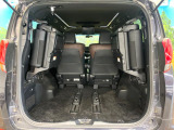 普段のお買い物や通勤、送迎等に十分な荷室スペースを確保しております。セカンドシートを倒すと、大きな荷物の積載も可能です♪