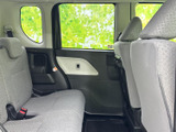 運転席側後部座席