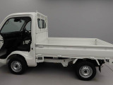 愛知ダイハツではお車をご購入頂いた後が本当のお付き合いのスタートだと思っています。 ですので定期点検や車検もお得なパックをご用意してお客様に頼りにされるダイハツディーラーを目指しています☆