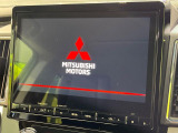 【大画面ナビ】人気の大型10インチナビを装備。存在感のある大画面はインパクト大!ナビ利用時のマップ表示は見やすく、テレビやDVDは臨場感がアップ!いつものドライブがグッと楽しくなります♪