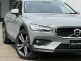 ◆ヘッドライト/VOLVOの代名詞ともいえるTシェイプのライトは、北欧神話のトールハンマーをイメージした意匠です
