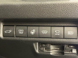 【パワーバックドア】スマートキーや運転席のボタンを押すだけでリアゲートが自動で開閉します!荷物を持っている時や、高い位置にあるバックドアを閉める際に便利な機能です♪