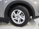 実車はアルミホイール組みの夏用タイヤを装着しています。