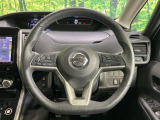 【純正革巻きステアリング】上質な革を使用することで、手にしっかり馴染みとても運転しやすいハンドルです♪