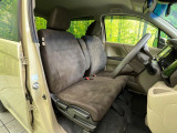 運転席シート廻りは使用感も少なく、良好な状態となっています。丁寧に使われていたことがよくわかりますね。