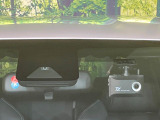 【トヨタセーフティセンス】走行中に前方の車両等を認識し、衝突しそうな時は警報とブレーキで衝突回避と被害軽減をアシスト。より安全にドライブをお楽しみいただけます。