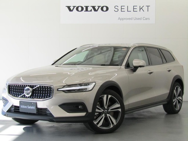 ボルボ V60クロスカントリー 
