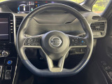 【ステアリングスイッチ】運転中、前方から目線をそらすことなく、オーディオ等の操作が可能な便利機能!安心&快適なドライブを演出してくれます♪