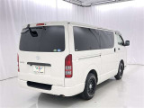 後ろから見ると車の印象も変わりますね♪