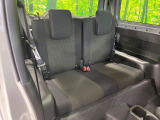 高品質なオリジナルフロアマットもオプションにてご用意しております。お好きなデザインやカラーをお車に合わせて選んでいただくことができます♪