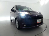 【HIDヘッドライト】 ディスチャージ(HIDランプ装備車です♪大光量のヘッドライトが夜間の運転を、強力にサポート☆白色の光がクールなライトです。