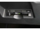 ■ETC■ 今や必需品のETC付き!高速道路料金所で小銭の出し入れをする必要もなくスムーズに通過できます。ETC搭載車しか通過できないスマートICも利用可能で、高速道路利用の幅が広がりますよ!