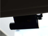 前後タイプの純正ドライブレコーダー付き!あおり運転対策や万が一のトラブル時にも安心できる、今や必須の人気装備です。