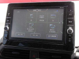 ナビゲーション+AV 2画面表示(デュアルウィンドウ)、TV、FM/AM、Bluetooth Audio、SDカード、DVD再生、 CD録音/再生、ハンズフリーフォン、スマホ、Nissan Connectサービス対応の高性能9インチ大型ナビです。