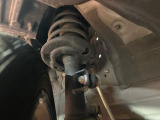 お車を安心してお乗りいただく為には、足回りの定期点検が欠かせません。サービスサポート(有償保証)では無料点検もご提供しており、安心のカーライフをお過ごしいただけるサポート体制が整っています。
