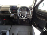 視界良好、操作しやすい運転席です。