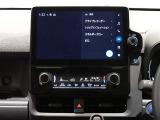 10.5型 ディスプレイオーディオを装備。スマホとクルマをつなぐことで、これまでのナビに加えて、いろんなサービスが楽しめます。