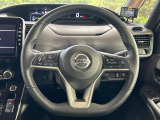 【純正革巻きステアリング】上質な革を使用することで、手にしっかり馴染みとても運転しやすいハンドルです♪