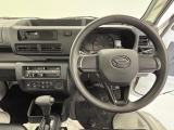 AM・FMチューナー マニュアルエアコン アクセサリーソケット 電子制御式4WD ラバーマット ゲートプロテクター ガードフレームプロテクター ハロゲンランプ オートライト機能 スマアシ