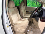 運転席シート廻りは使用感も少なく、良好な状態となっています。丁寧に使われていたことがよくわかりますね。