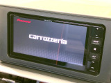 【ナビゲーション】目的地までしっかり案内してくれる使いやすいナビ。Bluetooth接続すればお持ちのスマホやMP3プレイヤーの音楽を再生可能!毎日の運転がさらに楽しくなります!!