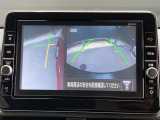 アラウンドビューモニターは前方や側面を映し出すことも可能ですので発進時の確認や幅寄せ離合時などにとても便利です。