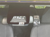 【トヨタセーフティセンス】走行中に前方の車両等を認識し、衝突しそうな時は警報とブレーキで衝突回避と被害軽減をアシスト。より安全にドライブをお楽しみいただけます。