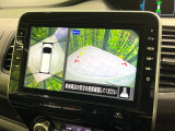 【アラウンドビューモニター】専用のカメラにより、上から見下ろしたような視点で360度クルマの周囲を確認することができます☆死角部分も確認しやすく、狭い場所での切り返しや駐車もスムーズに行えます。