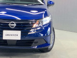 【ハイビームアシスト】先行車または対向車や周囲の明るさなどに応じ、自動的に上向きと下向きを切り替えてくれます★