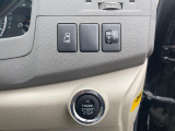 【パワースライドドア】スマートキーや運転席のスイッチでスライドドアの開閉が可能♪電動だから力を入れてドアを開ける必要が無く、小さいお子様でも、重い荷物を持っている時もラクに開け閉めできます♪
