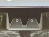 【スマートアシスト】走行中に前方の車両等を認識し、衝突しそうな時は警報とブレーキで衝突回避と被害軽減をアシスト。より安全にドライブをお楽しみいただけます。