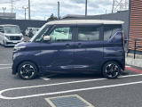 当店は照明・屋根付きスペースございますので雨天時も安心して現車確認が可能です。