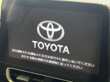 【メーカー純正10.5インチナビ】インテリアに溶け込むスタイリッシュな「専用設計」メーカーナビを装備♪視認性や操作性など基本性能にも優れ、より上質なカーライフをお楽しみいただけます。