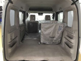 シートアレンジが多彩で、荷物の大小に応じてスペースを変えられる便利なお車です!