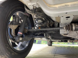 お車を安心してお乗りいただく為には、足回りの定期点検が欠かせません。サービスサポート(有償保証)では無料点検もご提供しており、安心のカーライフをお過ごしいただけるサポート体制が整っています。