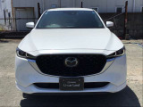 マツダのミドルクラスSUV『CX-5』魂動デザインとスカイアクティブ技術をフル搭載した初代モデルが発売され、洗練された力強い魂動デザインに進化した2代目にモデルチェンジしました。