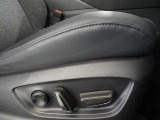 パワーシート搭載。微妙な調整が手軽にでき、ピッタリのポジションで運転することが可能です。