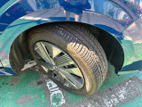 タイヤサイズは185/60R16です。日産純正ホイール装着車です!