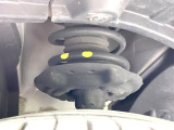 お車を安心してお乗りいただく為には、足回りの定期点検が欠かせません。サービスサポート(有償保証)では無料点検もご提供しており、安心のカーライフをお過ごしいただけるサポート体制が整っています。
