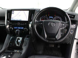 運転席廻りです。